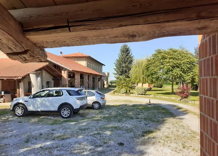 فندق مبيت وإفطار Cascina Dell'eco Busca